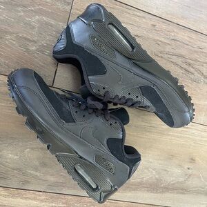 Nike Air max 90 triple Black women size US 8.5
